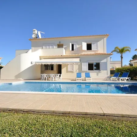 Walking Distance To Amenities, Private Pool, Free Air Conditioning And Wifi ヴィラ クアルテイラ