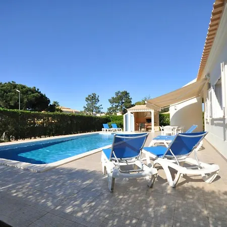 Walking Distance To Amenities, Private Pool, Free Air Conditioning And Wifi *