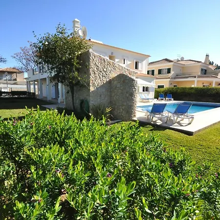 Vila Walking Distance To Amenities, Private Pool, Free Air Conditioning And Wifi Quarteira