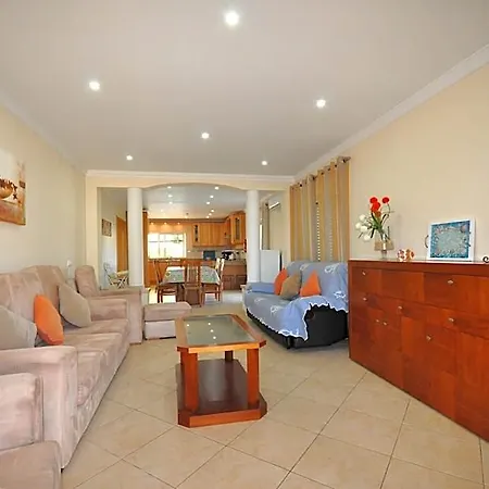 Walking Distance To Amenities, Private Pool, Free Air Conditioning And Wifi Quarteira