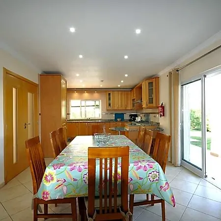 别墅 Walking Distance To Amenities, Private Pool, Free Air Conditioning And Wifi