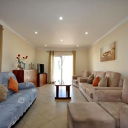 Walking Distance To Amenities, Private Pool, Free Air Conditioning And Wifi Villa Quarteira